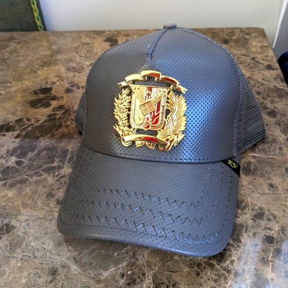 Dominican Republic coat of arms snapback - Picture 1 of 3
